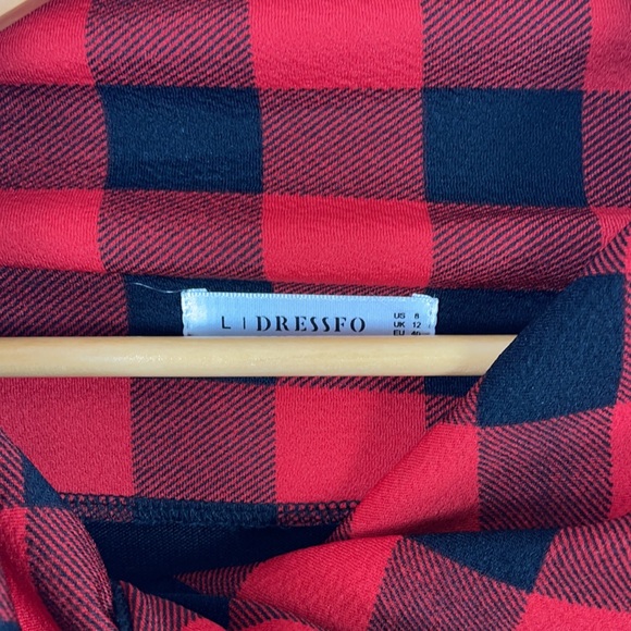 ❤️ 3 for $24 Red Plaid Cowl Neck sweater size 8 - Picture 4 of 4